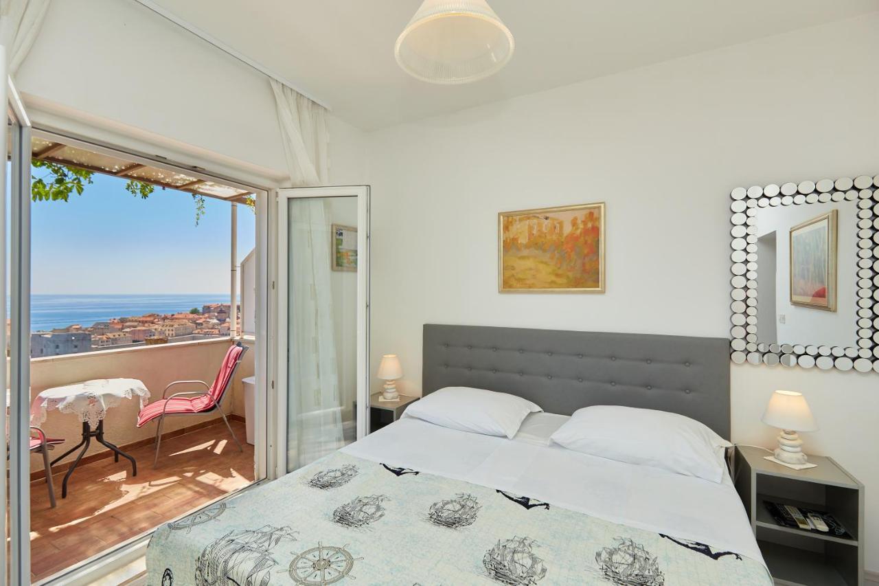 Apartments Dalmatin Дубровник Екстериор снимка